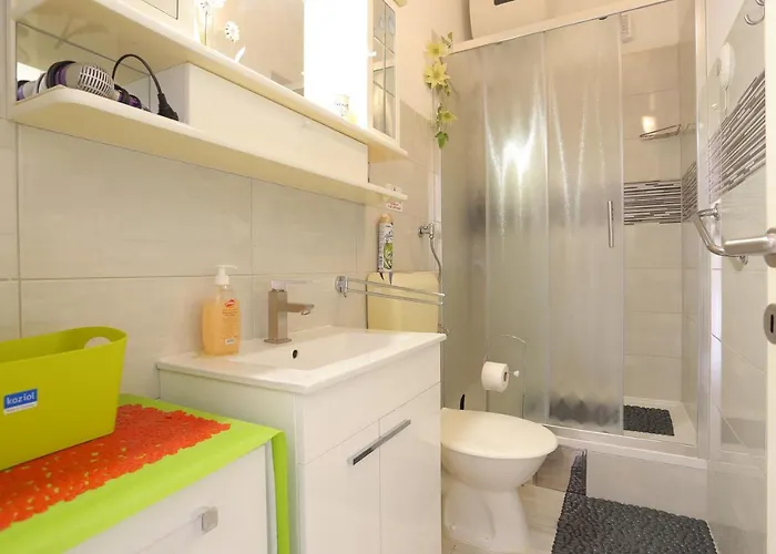 Apartamento By The Sea Rastici, Ciovo - 9717 *